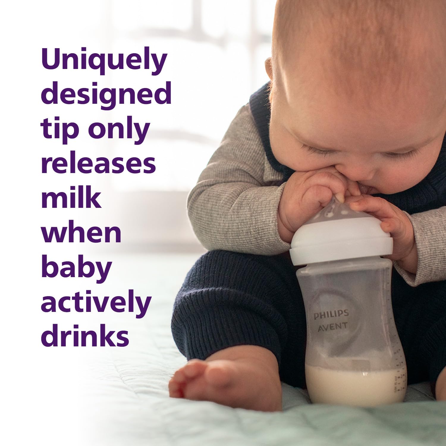 Philips Avent Natural Plastic Baby Feeding Bottle | No.1 Brand Recommended by Moms Worldwide | Ideal for 0 months+| Natural Response Technology Mimics Breastfeeding | Uniquely Designed Nipple releases milk only when baby drinks | Pack of 1| SCY900/01